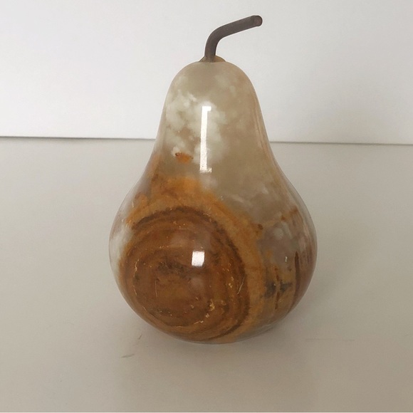 Vintage Onyx Marble stone Pear paperweight - Picture 4 of 8